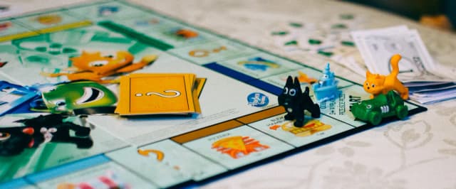 Jak grać w Monopoly Junior – proste zasady dla dzieci i rodziców Jak grać w Monopoly Junior – proste zasady dla dzieci i rodziców